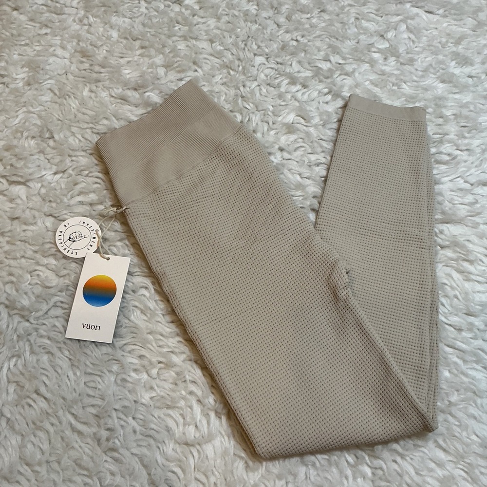 Vuori Waffle Seamless Legging Womens M Ecru NWT VW4085 High Rise Textured Tan - Picture 2 of 7